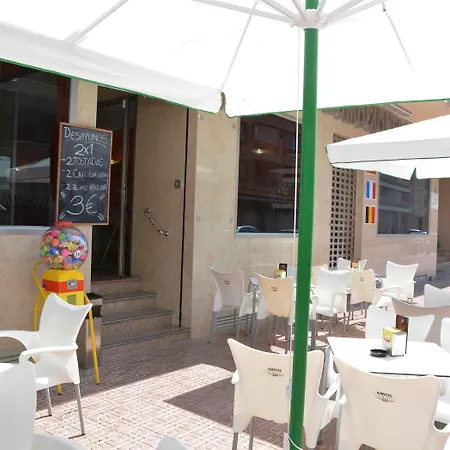 Turisticos Fresno アパートホテル トレビエハ