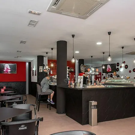 Turisticos Fresno アパートホテル トレビエハ